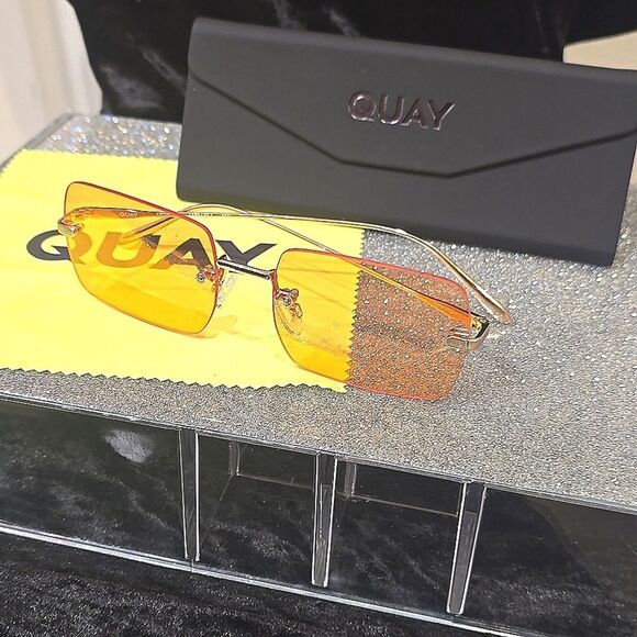 Quay Australia TTYL Rimless 43MM Square Sunglasses- Gold - Picture 5 of 8